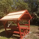 Rákos-patak Family House Garden&free Parking 4*