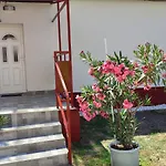 Penzion Rákos-patak Family House Garden&free Parking