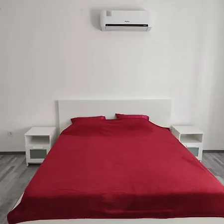 Rakos-patak Family House Garden & Free Parking