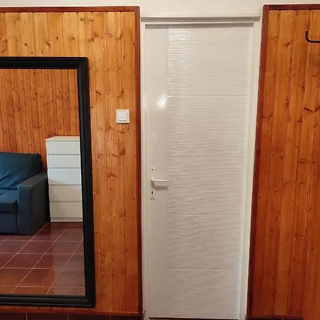 Rakos-patak Family House Garden & Free Parking Gæstehus 4*