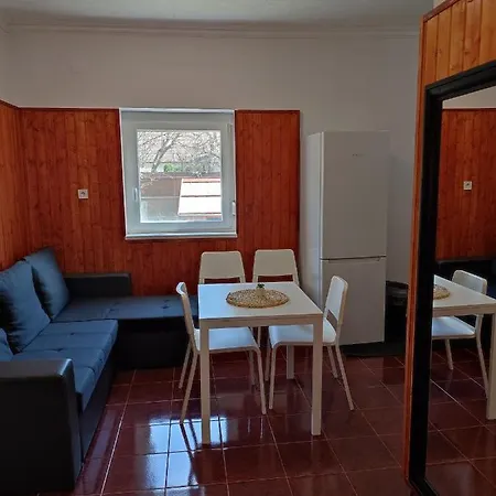 Rakos-patak Family House *
