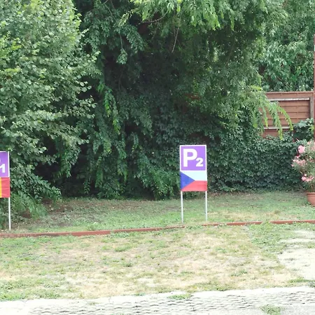 Penzion Rákos-patak Family House Garden&free Parking Budapešť