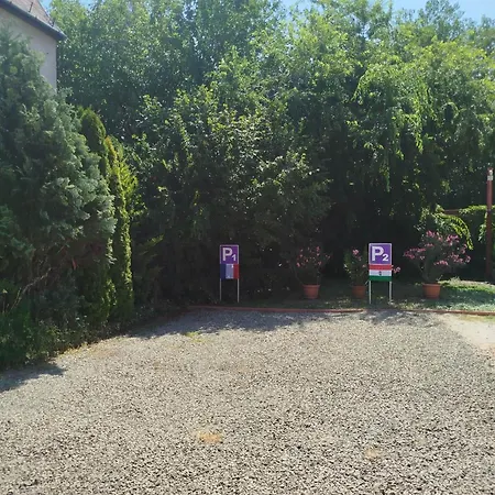 Πανσιόν Rakos-patak Family House Garden & Free Parking Βουδαπέστη