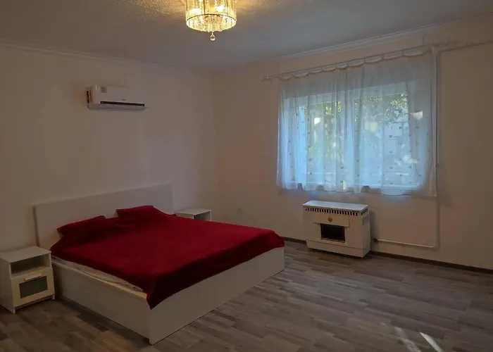 Rakos-patak Family House Garden & Free Parking Budapest